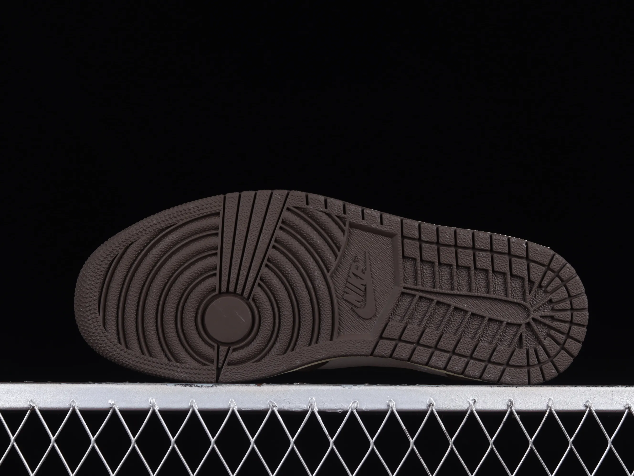 All Categories Air Jordan Jordan Series Basketball Shoes Air Jordan 1 High OG Version Travis Scott x Air Jordan 1 High OG AJ1 Reverse Hook Limited Edition CD4487-100
